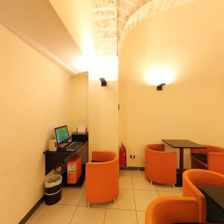 Hotel Adria Bari 3*,