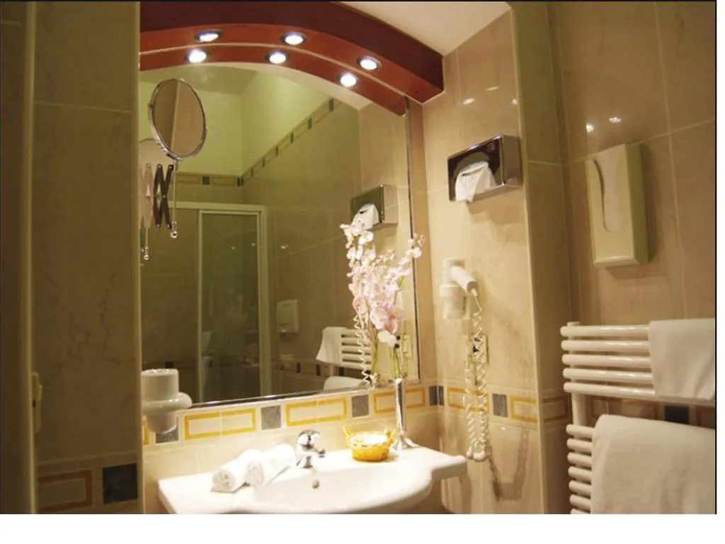 ***  Hotel Adria Bari Italia
